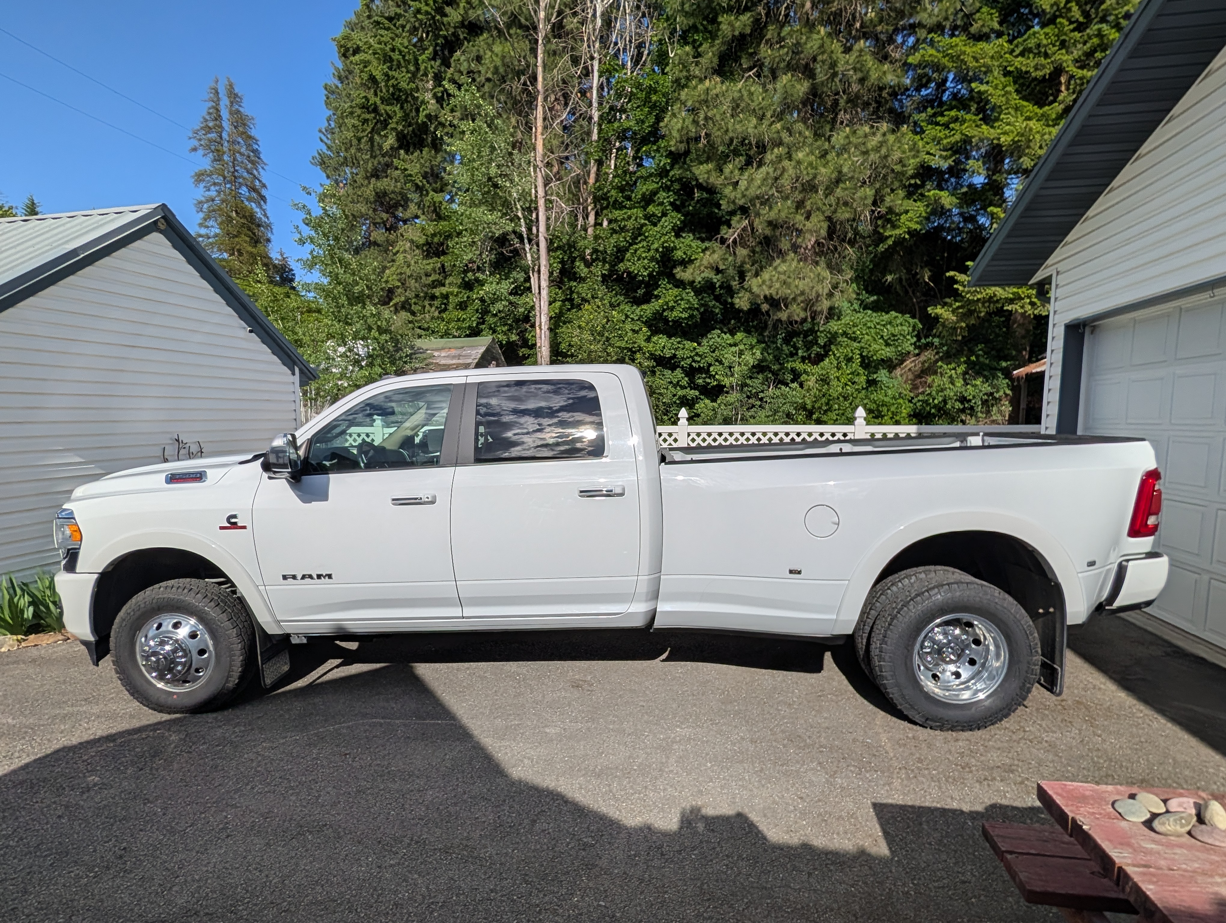 Used 2020 RAM 3500 Laramie AWD/4WD image 6