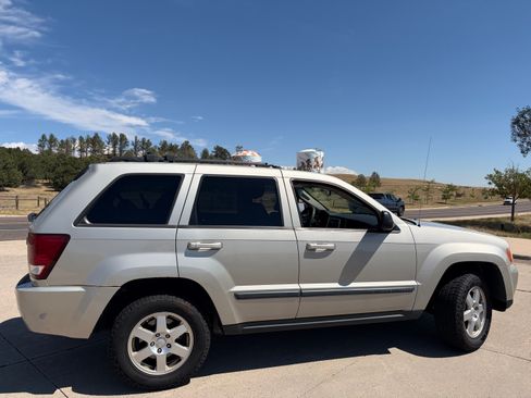 Used 2008 Jeep Grand Cherokee Laredo w/ Driver Convenience Group AWD/4WD image 4