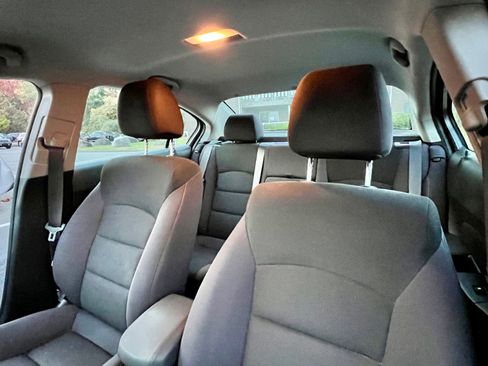 Used 2014 Chevrolet Cruze LT w/ RS Package image 18