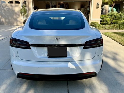 Used 2022 Tesla Model S Standard Range image 8