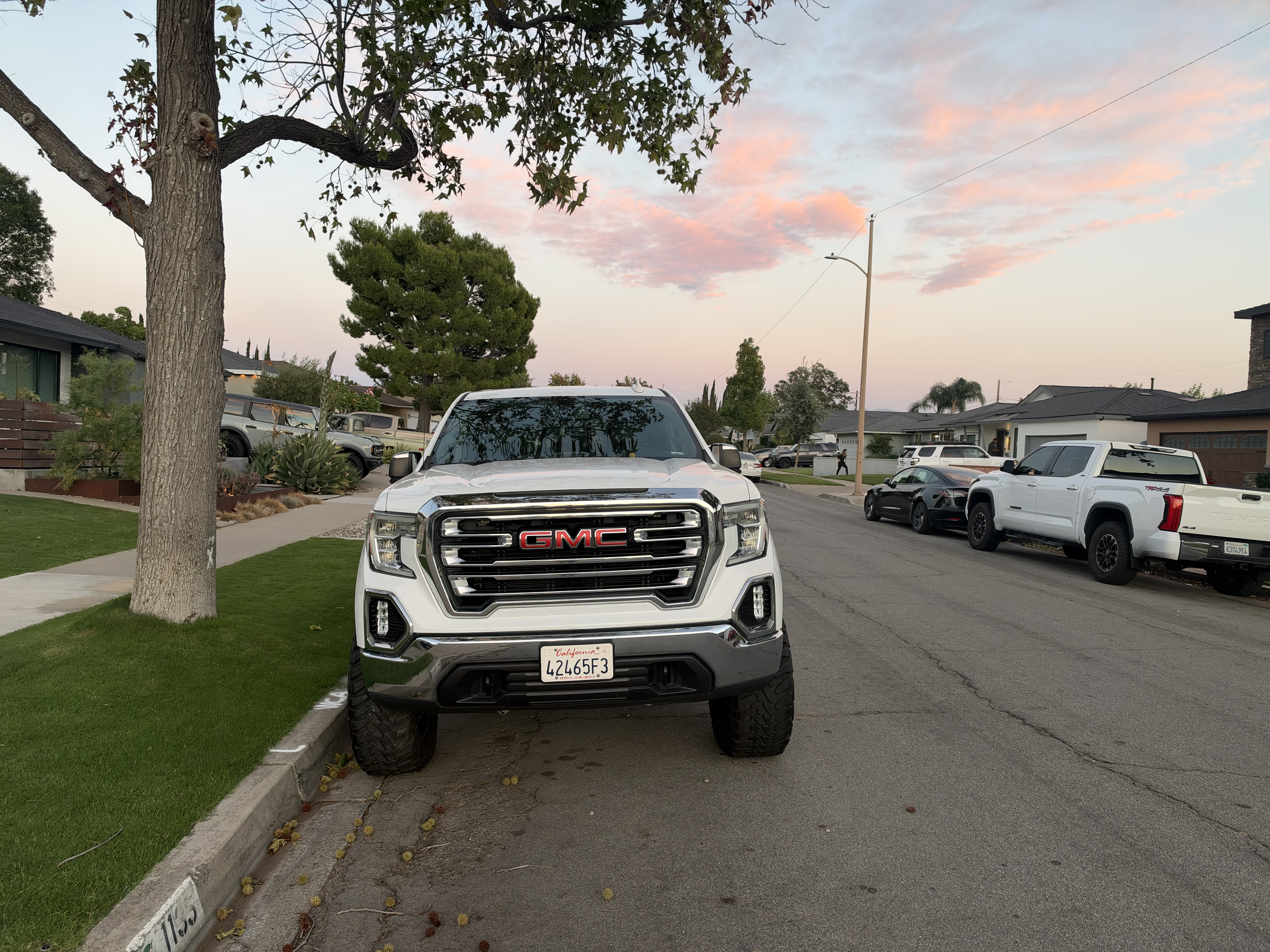 Used 2021 GMC Sierra 1500 SLT w/ SLT Premium Package AWD/4WD image 4
