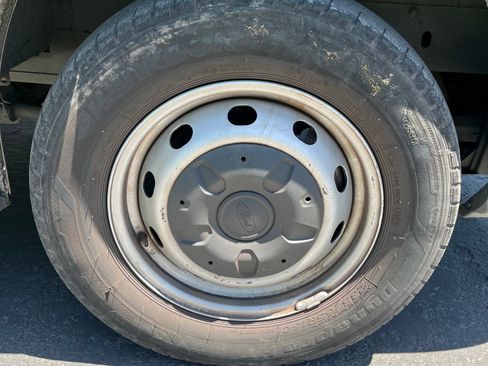 Used 2019 Ford Transit 250 148 Medium Roof image 19