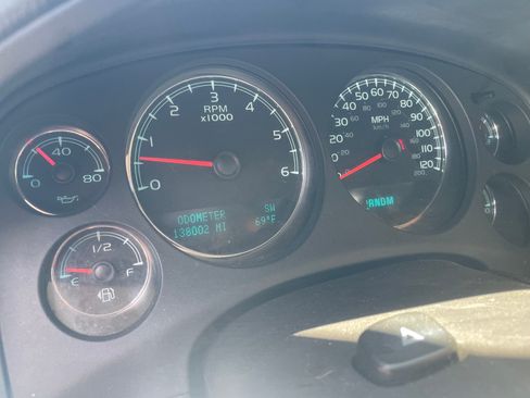 Used 2009 GMC Yukon XL SLT RWD image 6