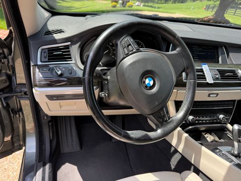 Used 2014 BMW 535i Gran Turismo xDrive AWD/4WD image 11