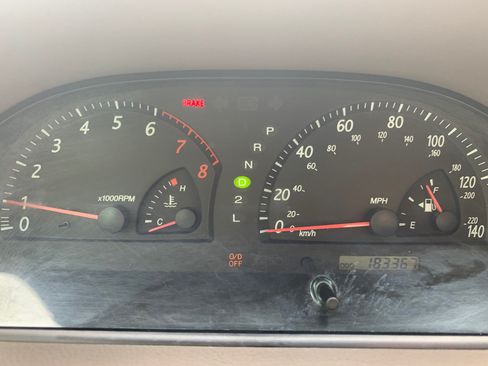 Used 2004 Toyota Camry LE FWD image 14