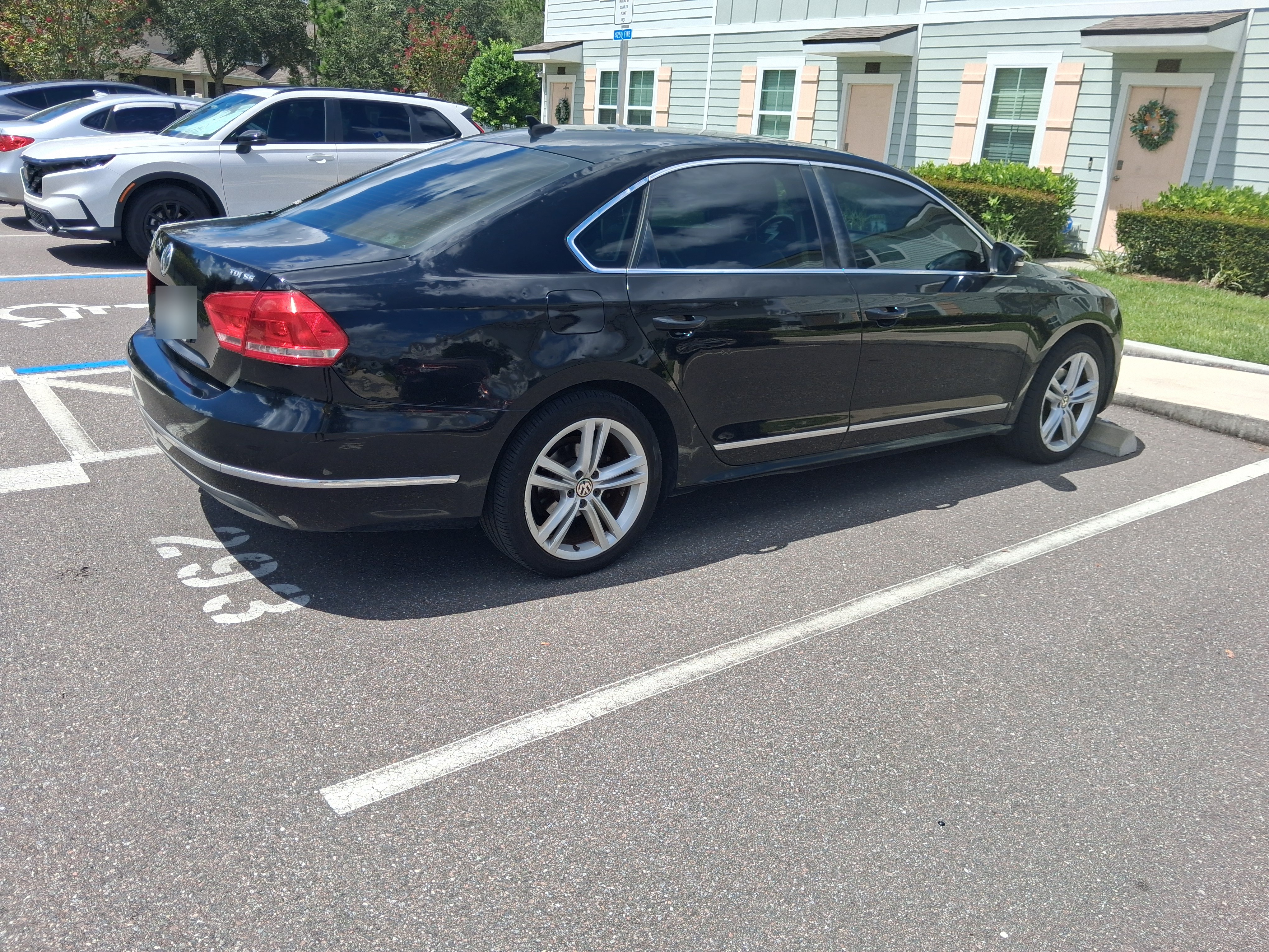 Used 2014 Volkswagen Passat TDI SE FWD image 6