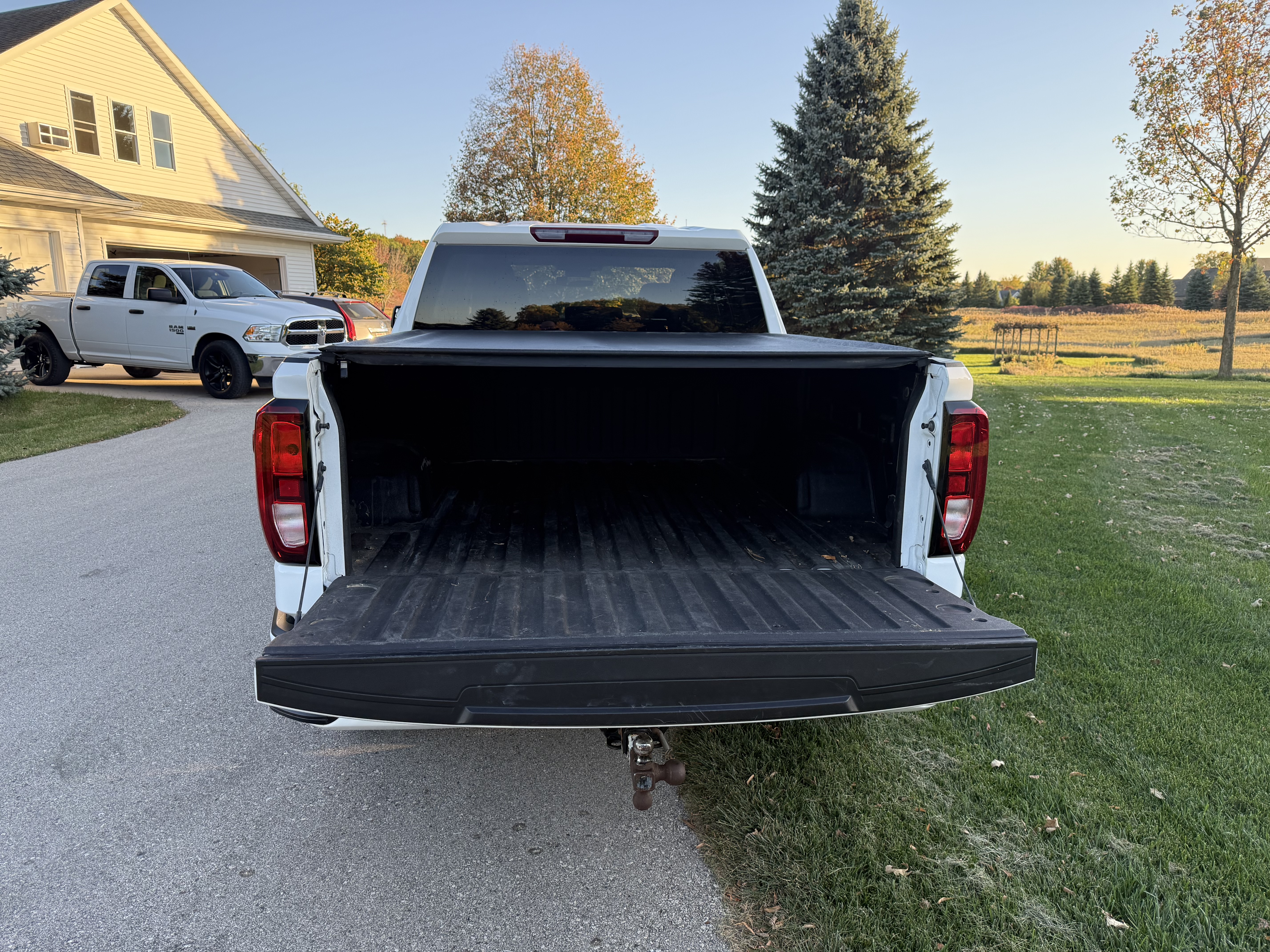 Used 2025 GMC Sierra 1500 Elevation AWD/4WD image 6