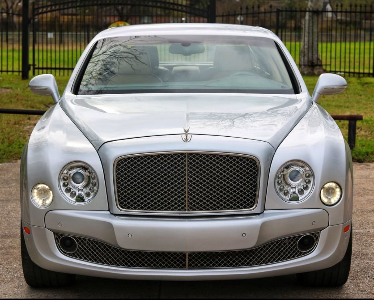 Used 2012 Bentley Mulsanne RWD image 1