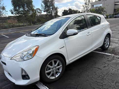 Used 2013 Toyota Prius C Four image 12