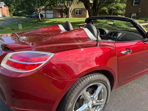 Used 2009 Saturn Sky Red Line RWD image 10