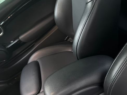 Used 2019 MINI Cooper S w/ Signature Upholstery Package FWD image 24