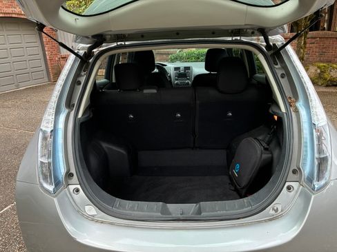Used 2013 Nissan Leaf S w/ Charger Pkg FWD image 8