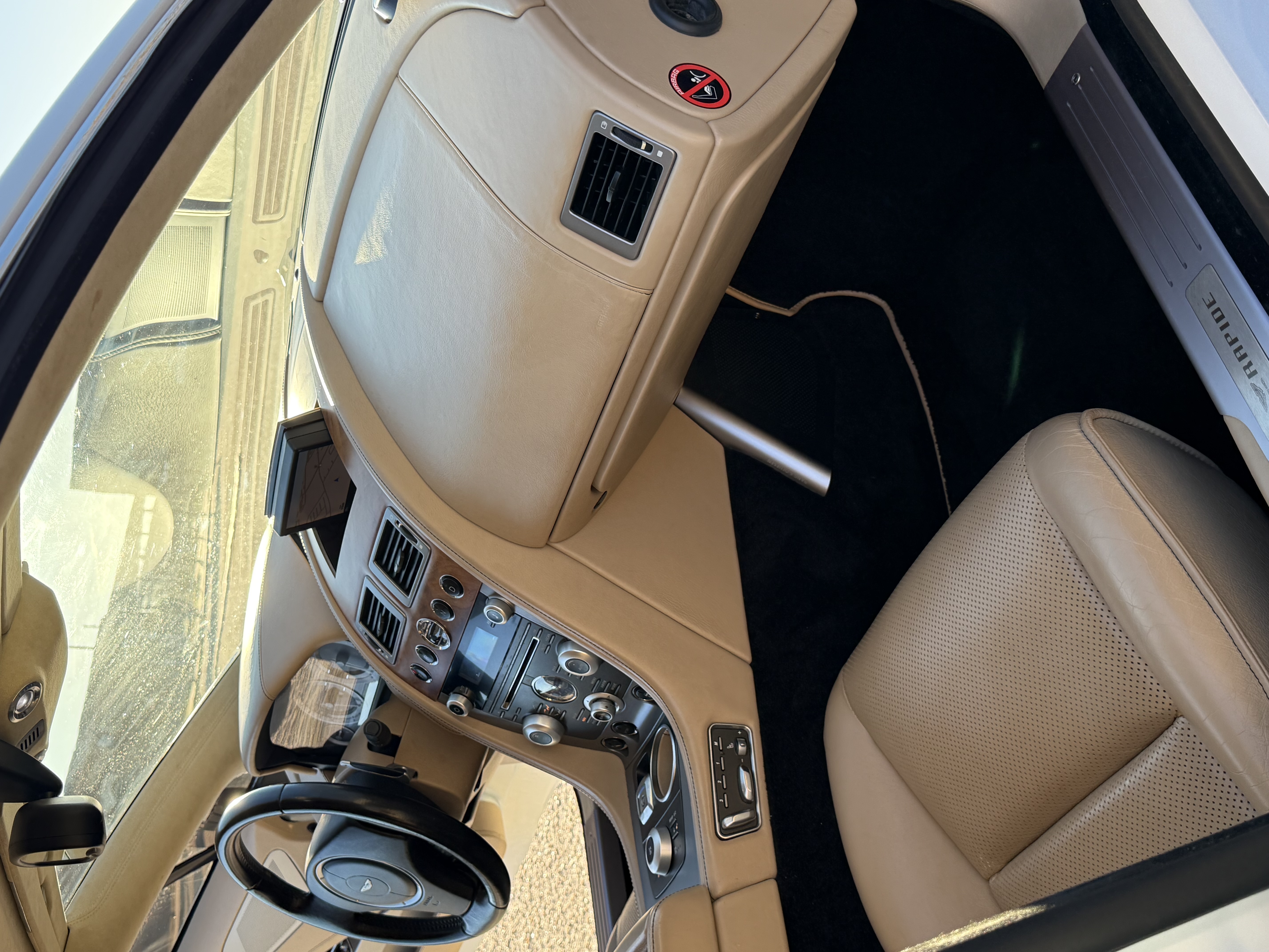 Used 2010 Aston Martin Rapide RWD image 11