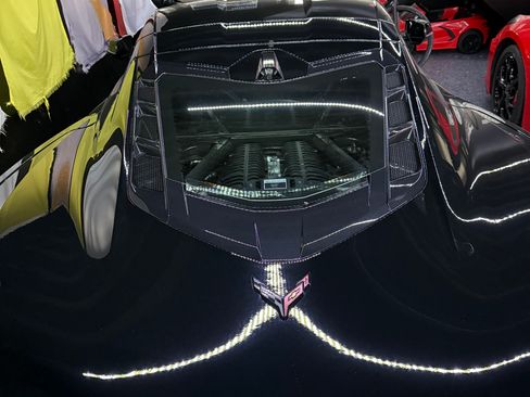 Used 2023 Chevrolet Corvette Z06 w/ Z07 Performance Package image 6