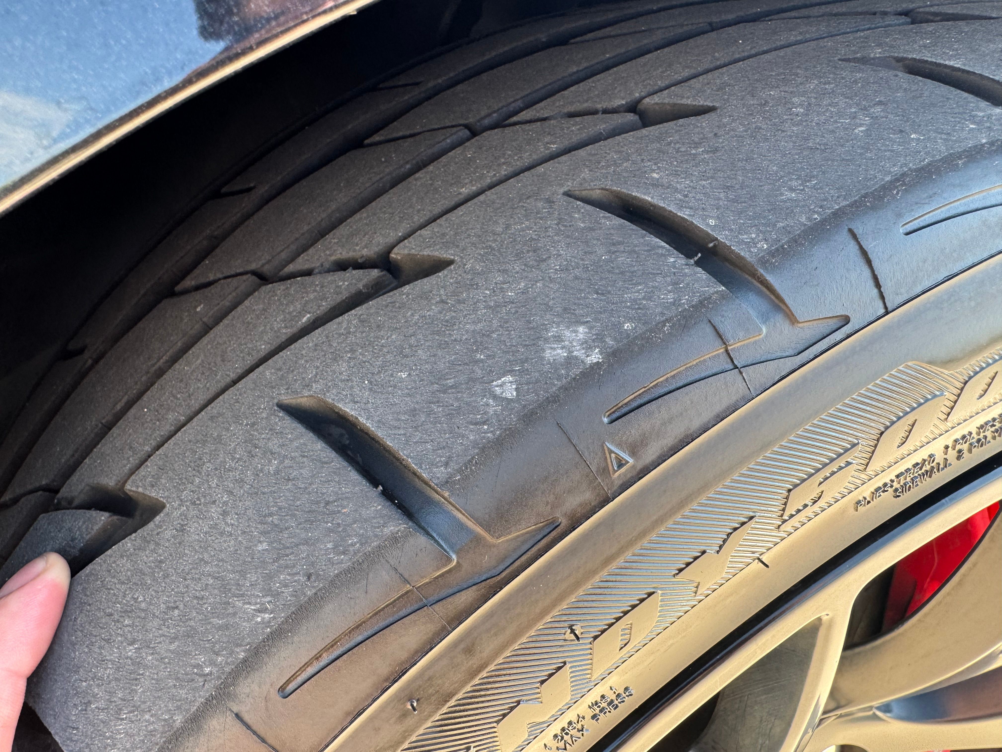Used 2015 Dodge Challenger SRT Hellcat RWD image 10