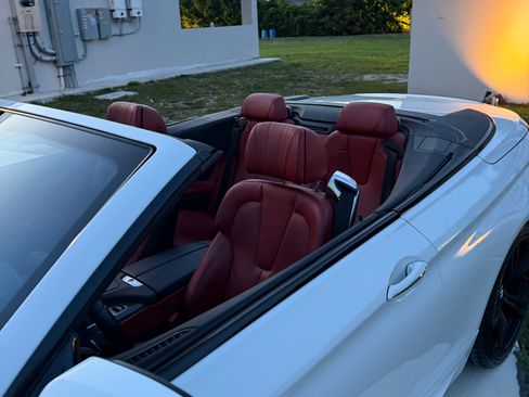 Used 2014 BMW M6 Convertible image 19
