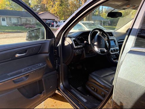 Used 2013 GMC Acadia SLT image 10