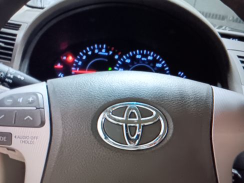 Used 2011 Toyota Camry LE image 23