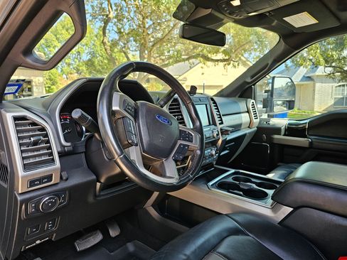 Used 2021 Ford F250 Platinum w/ FX4 Off-Road Package image 13