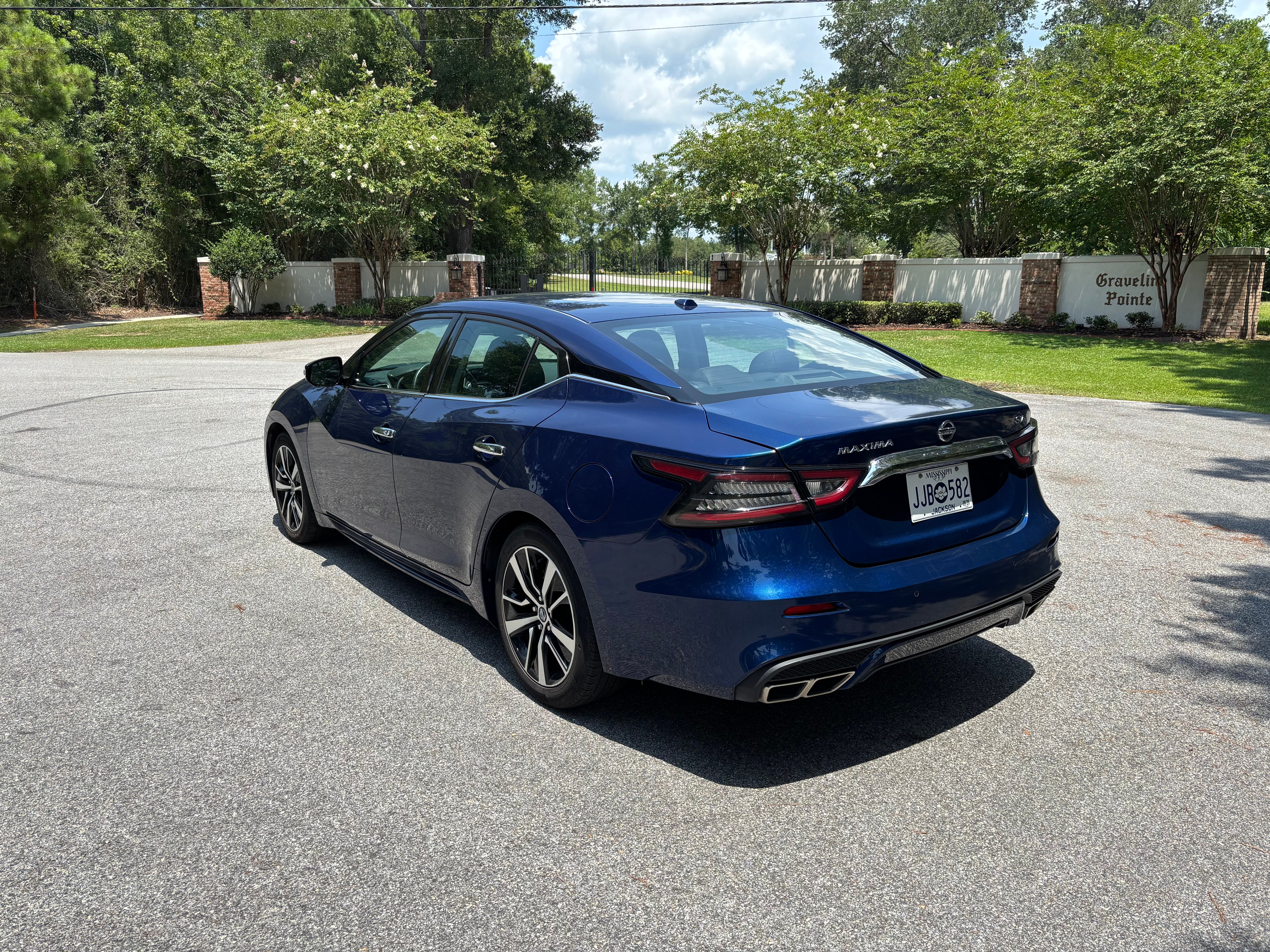 Used 2022 Nissan Maxima SV w/ Floor Mat Group FWD image 6