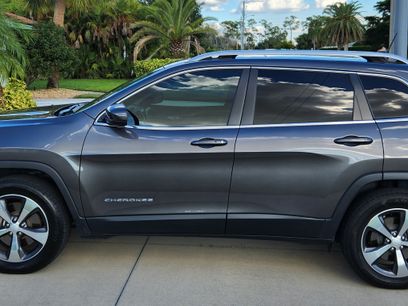 Used 2020 Jeep Cherokee Limited w/ Luxury Group
