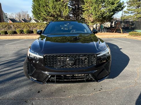 Used 2024 Volvo XC60 B5 Ultimate w/ Protection Package Premier image 6