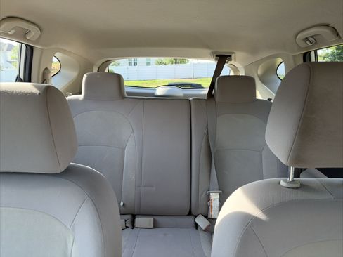 Used 2010 Nissan Rogue S AWD/4WD image 13