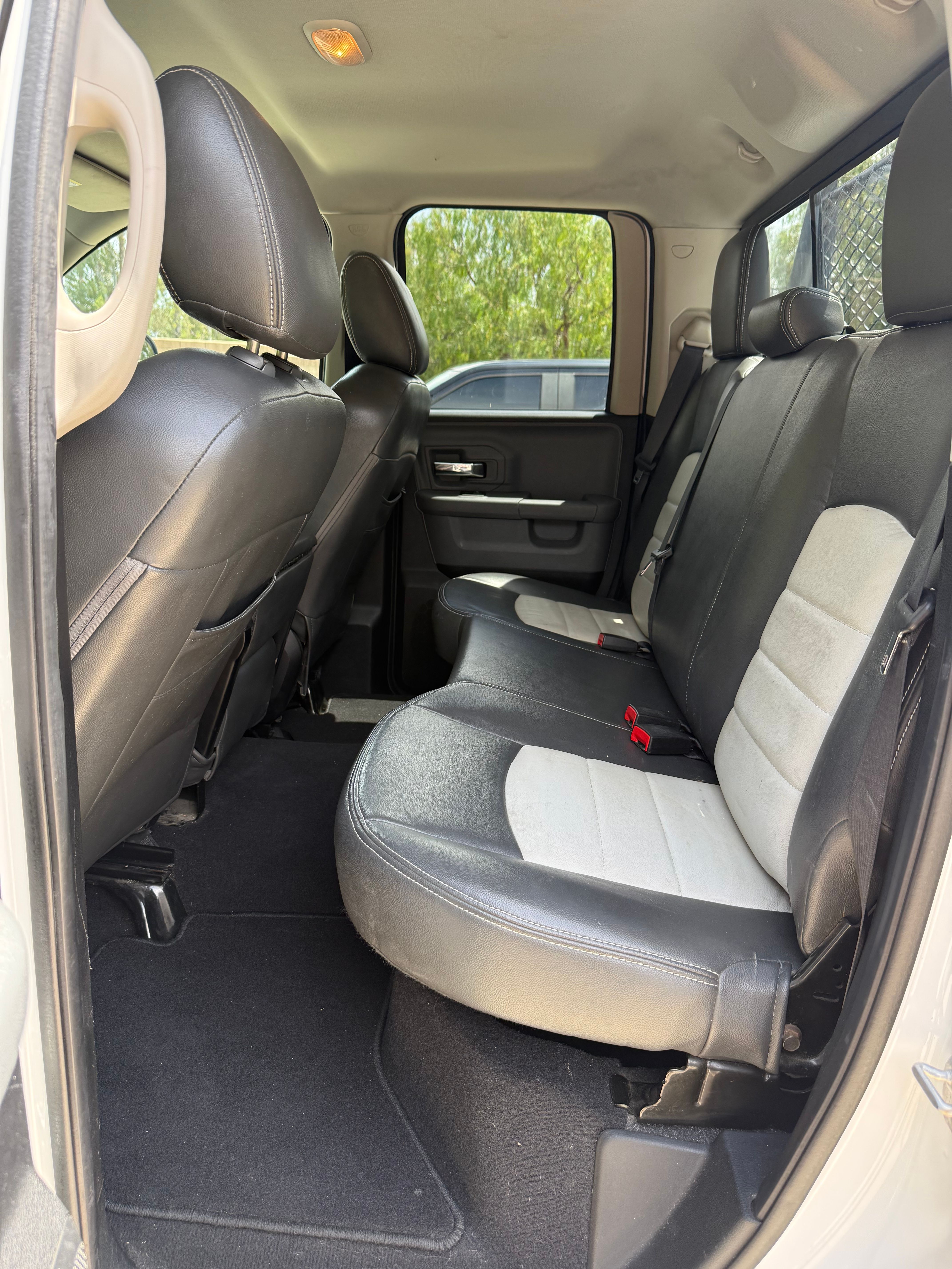 Used 2016 RAM 1500 Classic SLT w/ Trailer & Traction Group AWD/4WD image 10