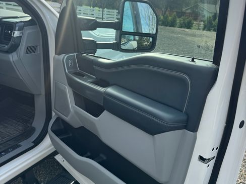 Used 2024 Ford F450 Limited w/ FX4 Off-Road Package image 13