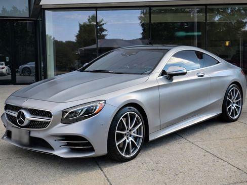 Used 2018 Mercedes-Benz S 560 S 560 4MATIC Coupe 2D image 2
