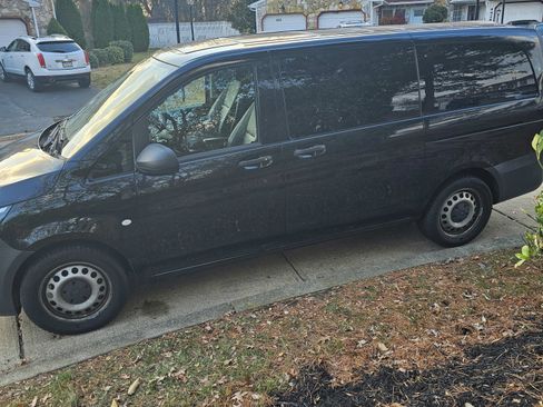 Used 2019 Mercedes-Benz Metris Passenger image 5