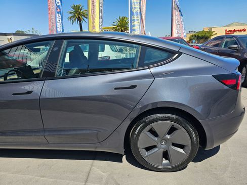 Used 2023 Tesla Model 3 Standard Range image 12