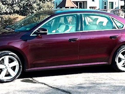 Used 2013 Volkswagen Passat 2.5 SE image 2