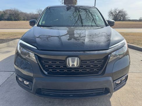 Used 2021 Honda Passport Sport image 2
