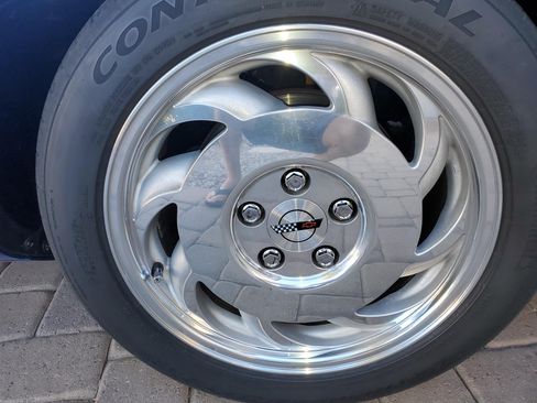 Used 1994 Chevrolet Corvette Coupe image 23