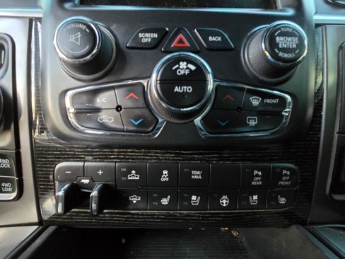 Used 2016 RAM 1500 Limited image 17