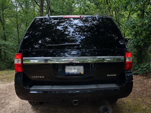 Used 2017 Ford Expedition Limited AWD/4WD image 4