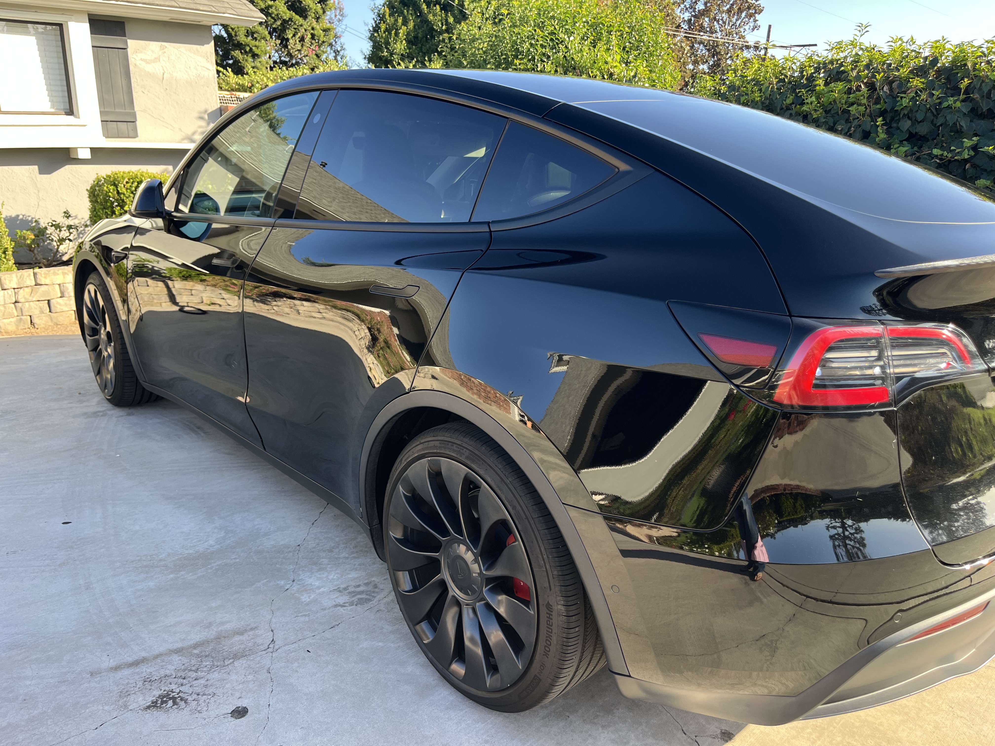 Used 2022 Tesla Model Y Performance AWD/4WD image 1