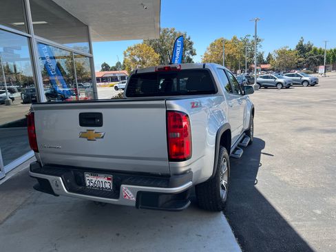 Used 2016 Chevrolet Colorado Z71 AWD/4WD image 4