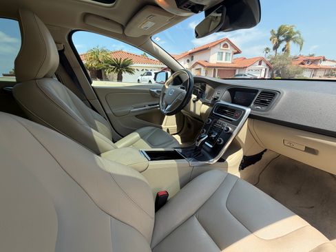 Used 2016 Volvo S60 T5 Premier w/ Convenience Package FWD image 16