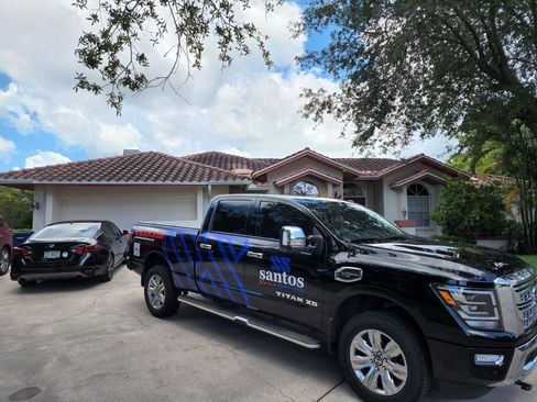 Used 2020 Nissan Titan SL w/ Moonroof Package image 6