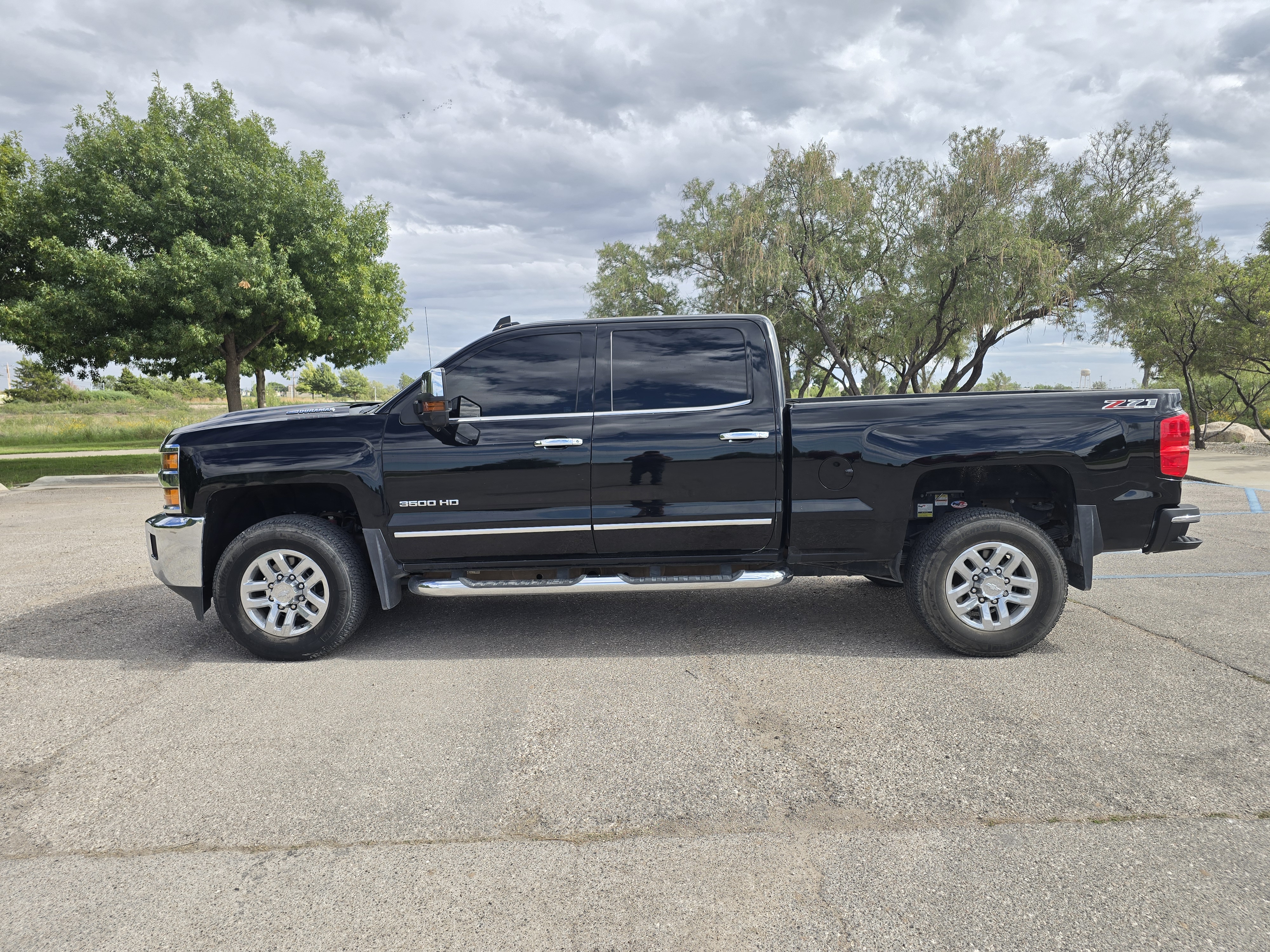 Used 2017 Chevrolet Silverado 3500 LTZ w/ Duramax Plus Package AWD/4WD image 11