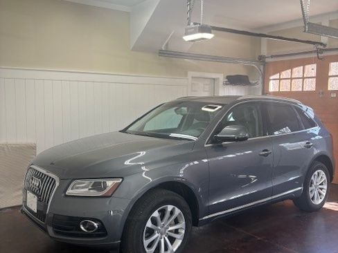 Used 2015 Audi Q5 2.0T Premium Plus w/ Technology Package image 7