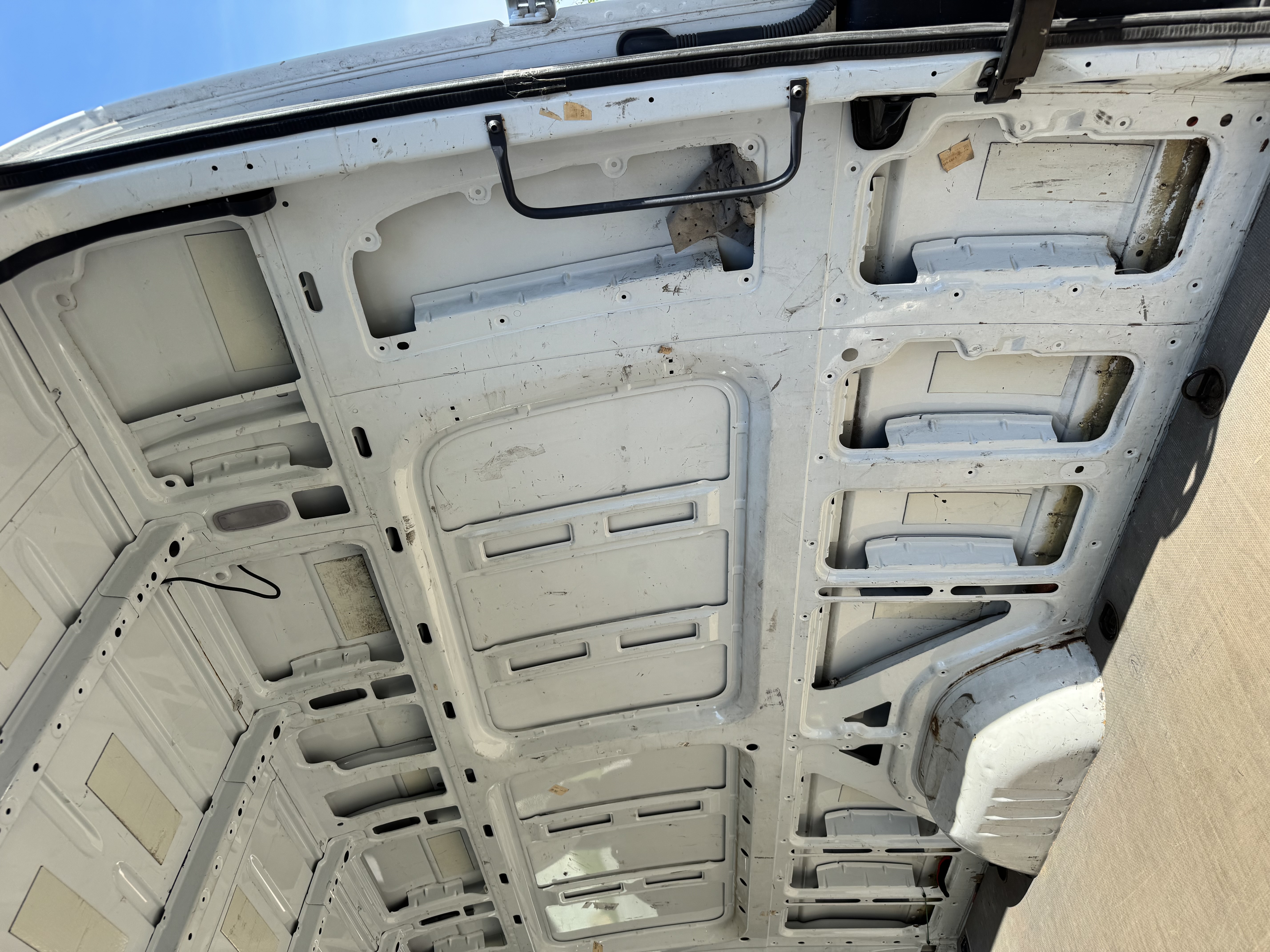 Used 2015 Mercedes-Benz Sprinter 2500 image 23