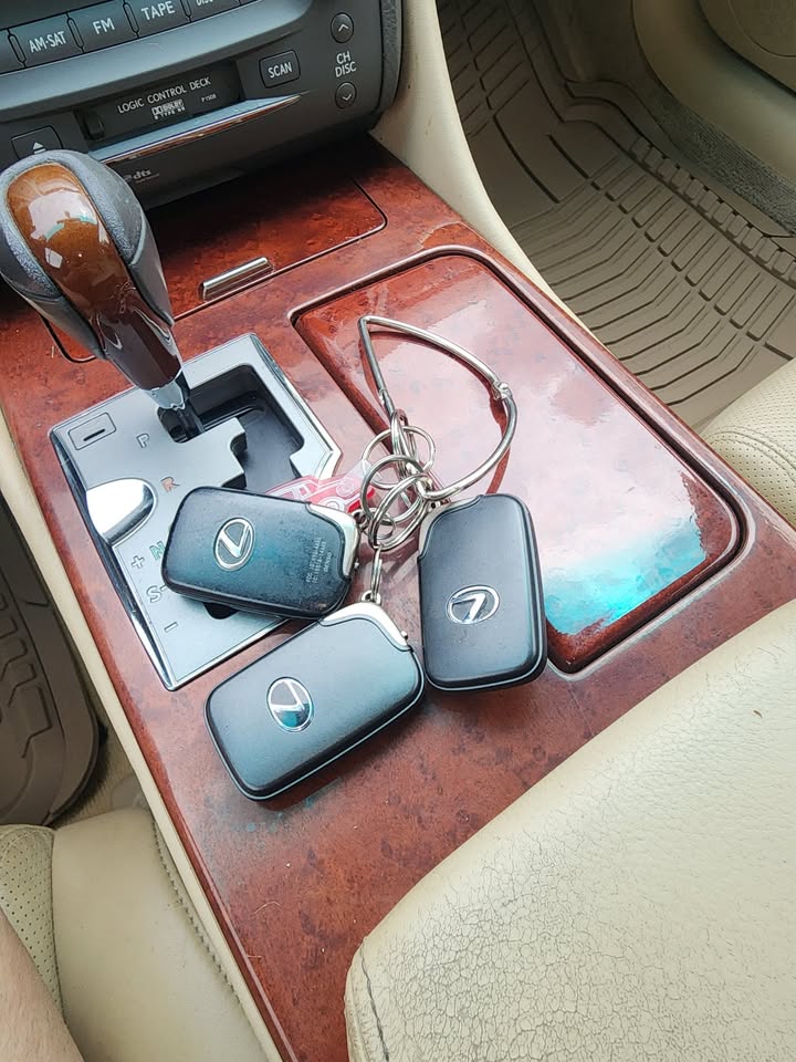 Used 2008 Lexus GS 460 w/ Preferred Accessory Pkg RWD image 11