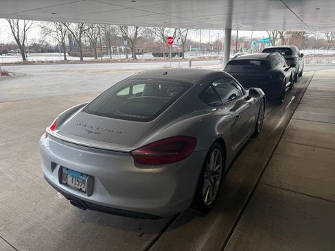 Used 2014 Porsche Cayman image 9