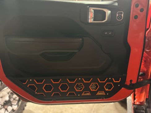 Used 2019 Jeep Wrangler Unlimited Sport S image 12