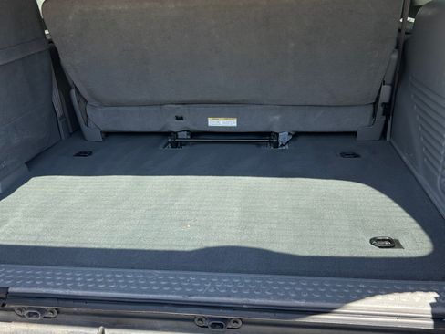 Used 2005 Ford Excursion XLT AWD/4WD image 28