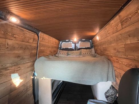 Used 2021 Mercedes-Benz Sprinter 2500 image 10