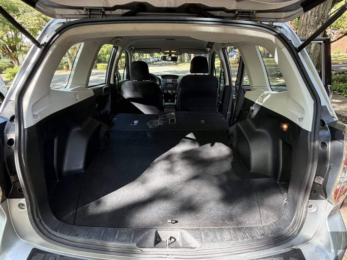 Used 2015 Subaru Forester 2.5i w/ Alloy Wheel Package AWD/4WD image 17